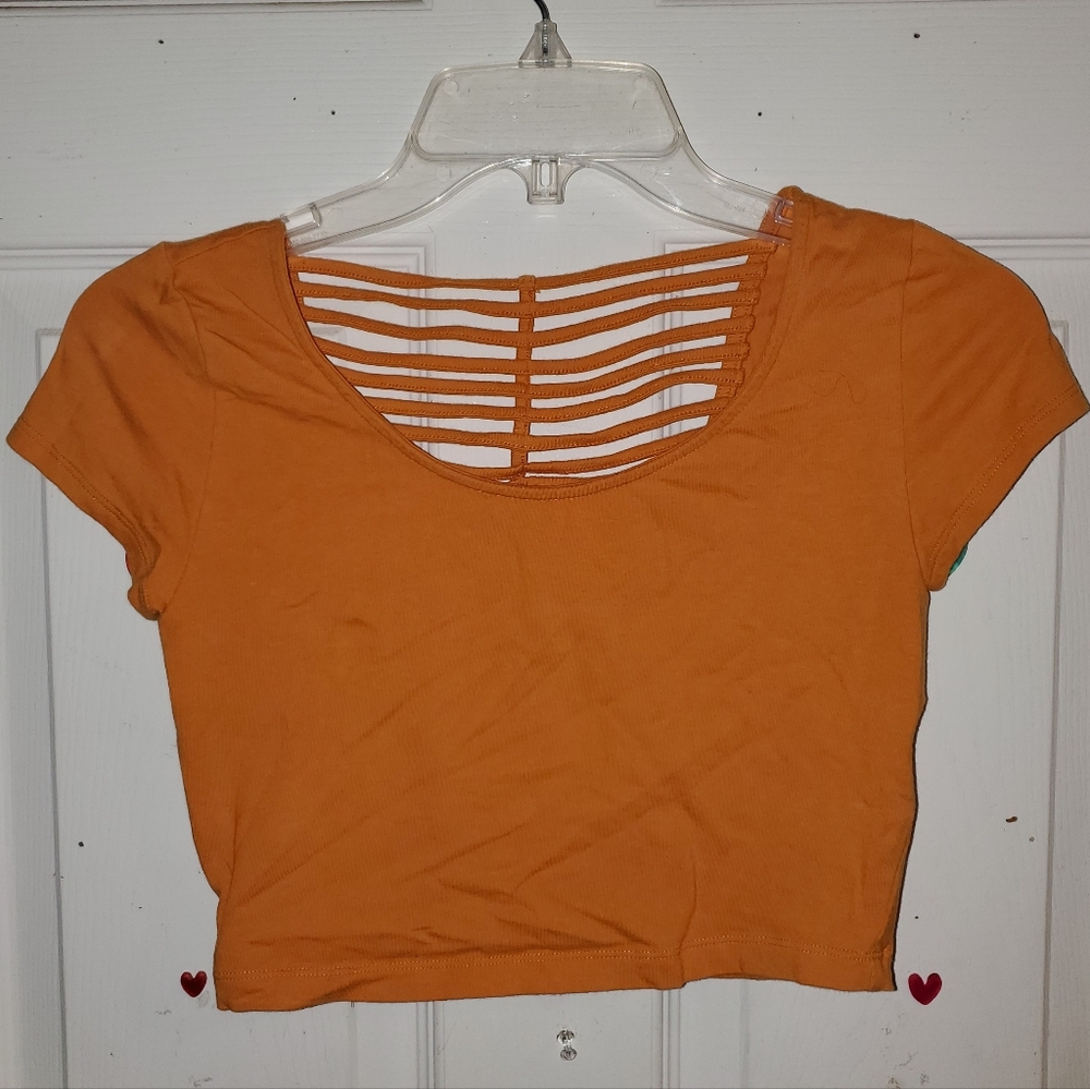 5 for $25 | Charlotte Russe Cut Out Back Short Sleeve Crop Top
